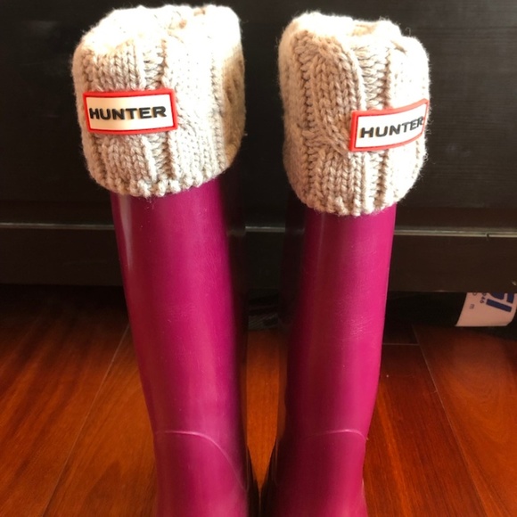 HUNTER - Tall High Gloss Rain Boot (Size 5) - Picture 2 of 5